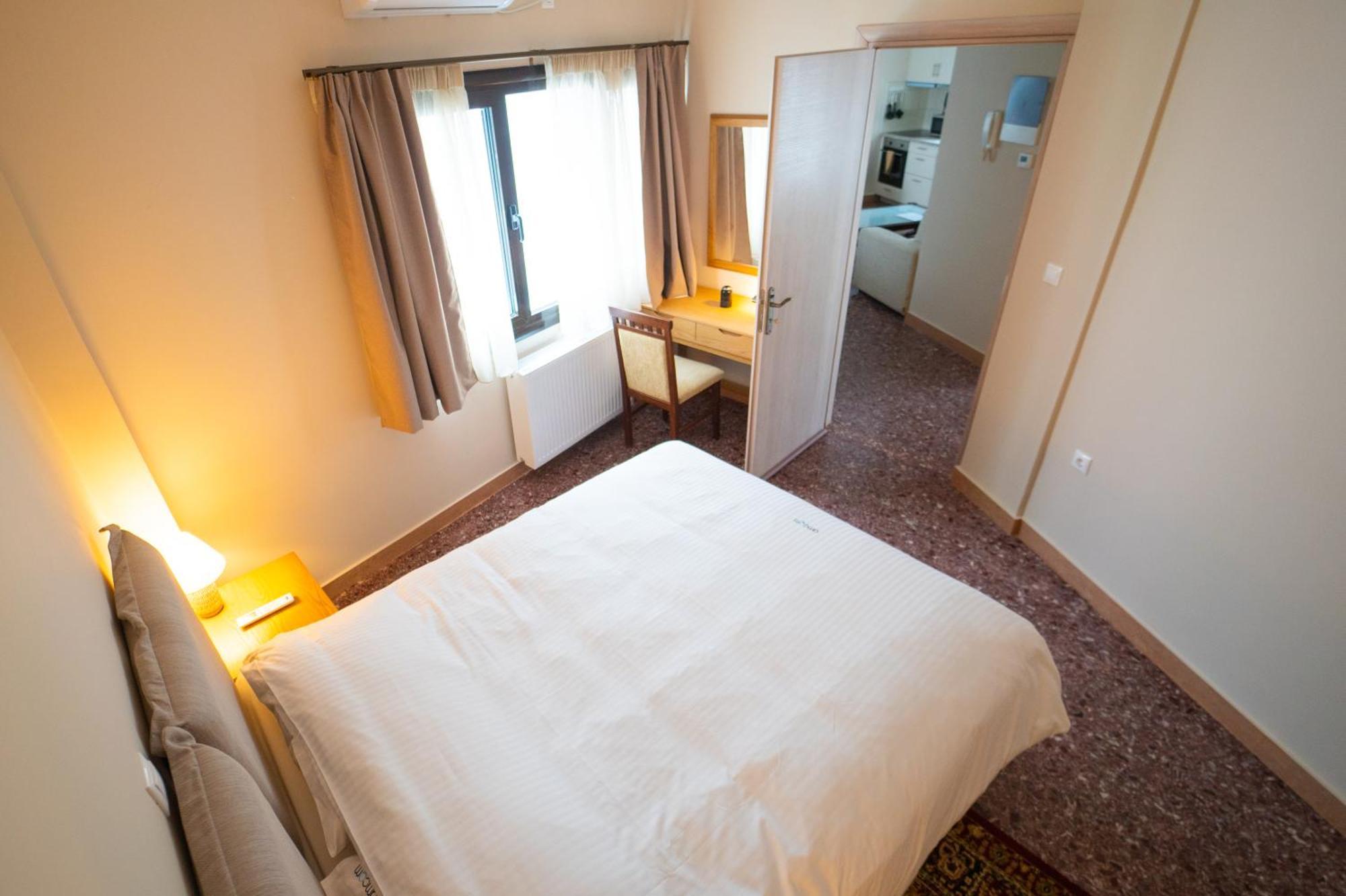 Luxury Apartment In Plaka - Acropolis Атина Екстериор снимка